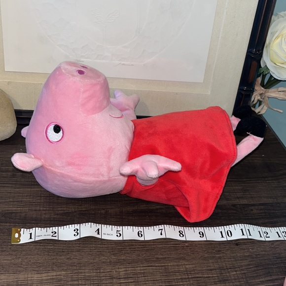 Peppa Pig 12” Giggle & Wiggle Talking Laughing Plush Toy w/Animated Arms & Legs - Picture 7 of 11